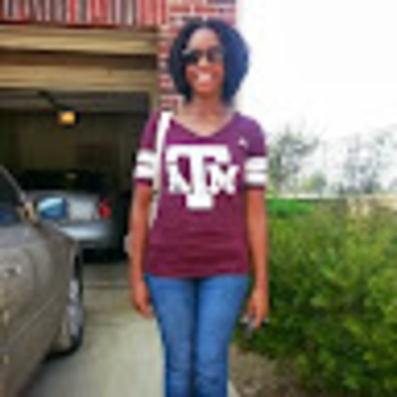 Meet your Posher, Danielle - Picture 1 of 1